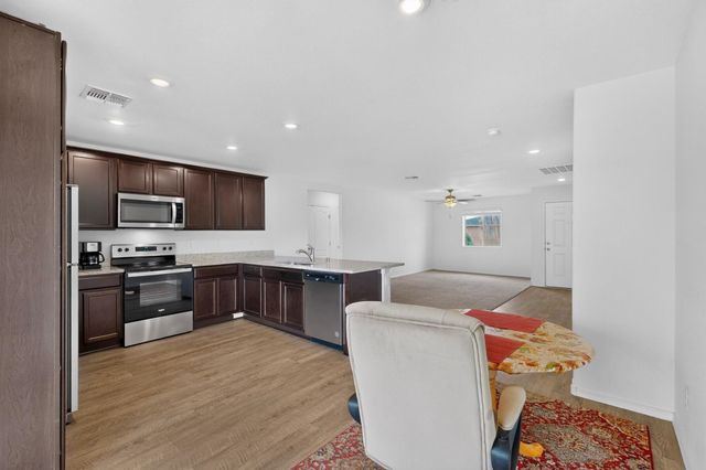 913 Camino De Las Violeta, Belen, NM 87002