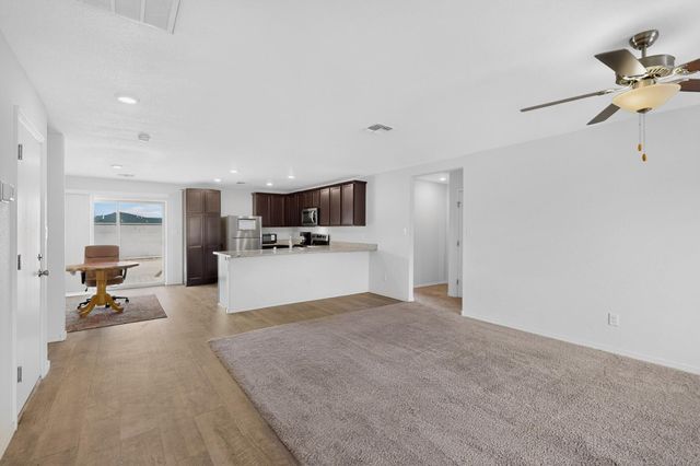 913 Camino De Las Violeta, Belen, NM 87002