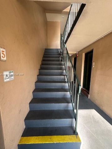 1400 S Douglas Rd 17, Coral Gables, FL 33134