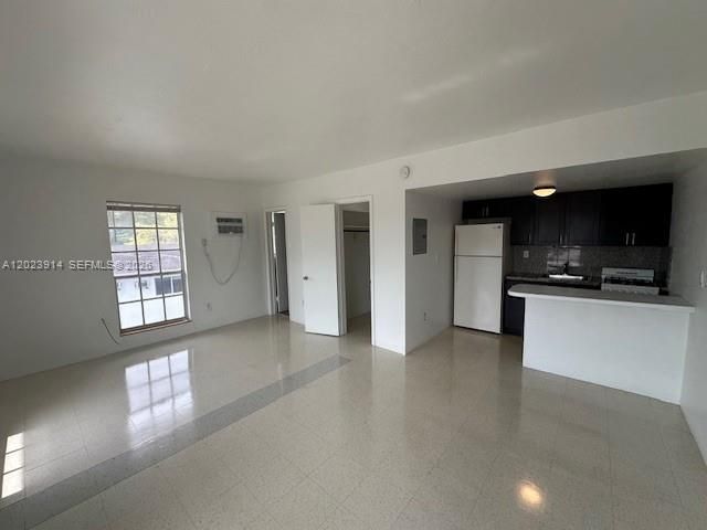 1400 S Douglas Rd 17, Coral Gables, FL 33134