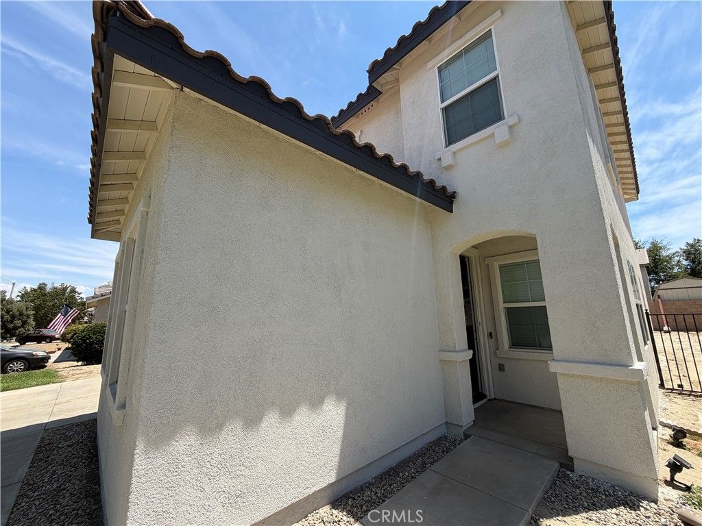 Image 4 of property listing at 3102 San Luis Drive, Lancaster, CA 93535