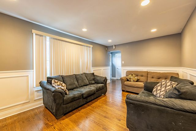 3938 W 66th Place, Chicago, IL 60629