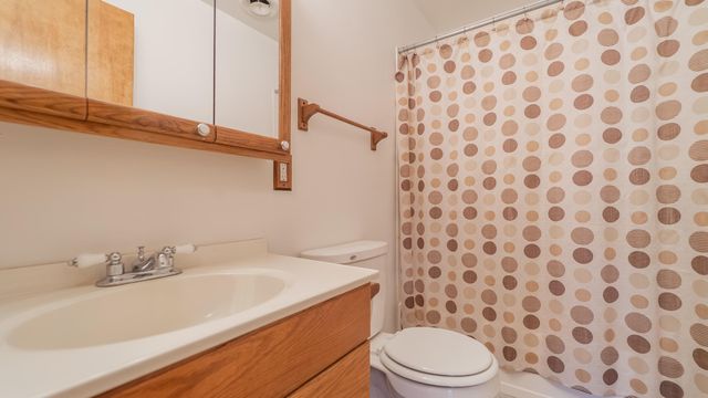 9441 S State Line Road, Dyer, IN 46311