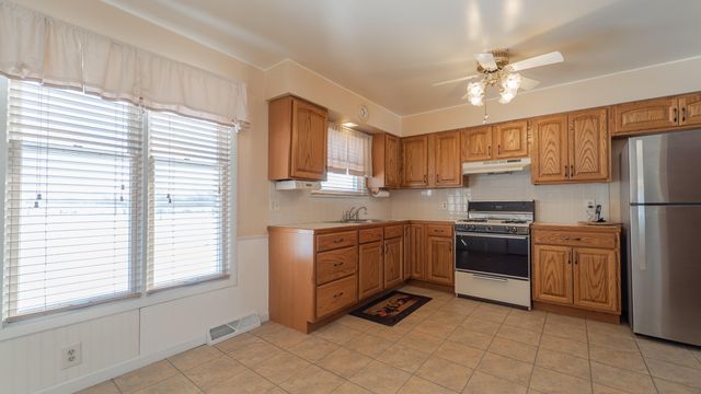 9441 S State Line Road, Dyer, IN 46311