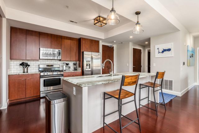 845 N High Street, 404, Columbus, OH 43215