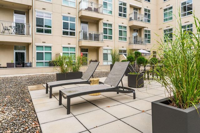 845 N High Street, 404, Columbus, OH 43215