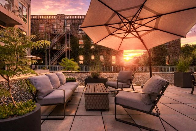 845 N High Street, 404, Columbus, OH 43215