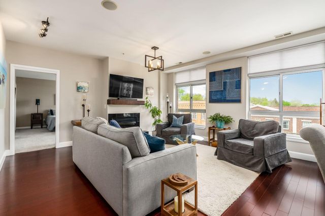 845 N High Street, 404, Columbus, OH 43215