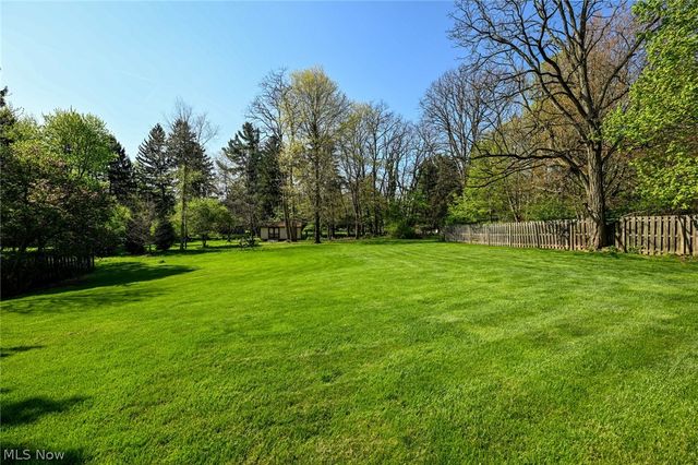 11040 Brookview Drive, Brecksville, OH 44141