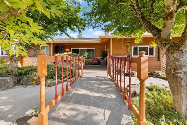 4029 SanMar Drive NE, Olympia, WA 98506