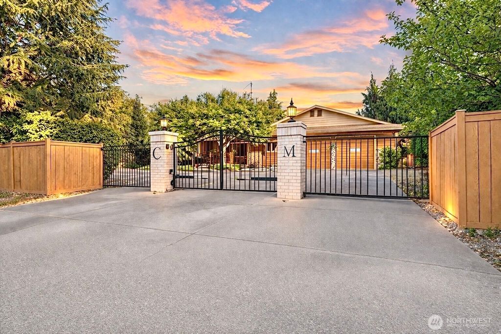 4029 SanMar Drive NE, Olympia, WA 98506