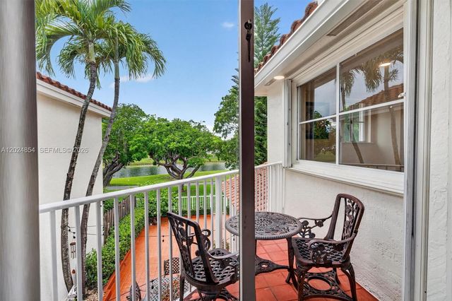 14930 SW 104th St 27, Miami, FL 33196