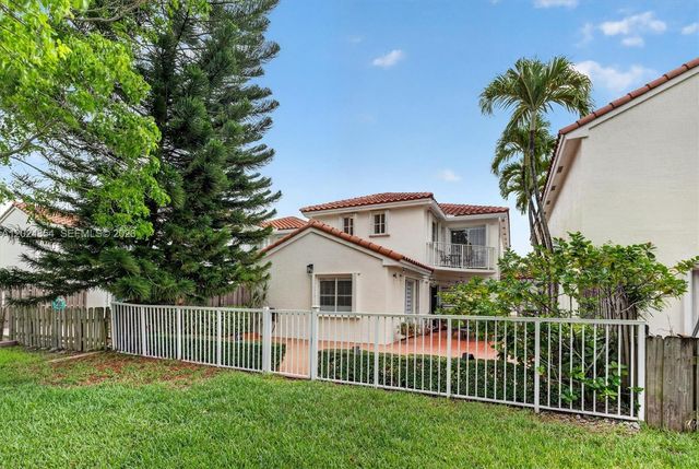 14930 SW 104th St 27, Miami, FL 33196