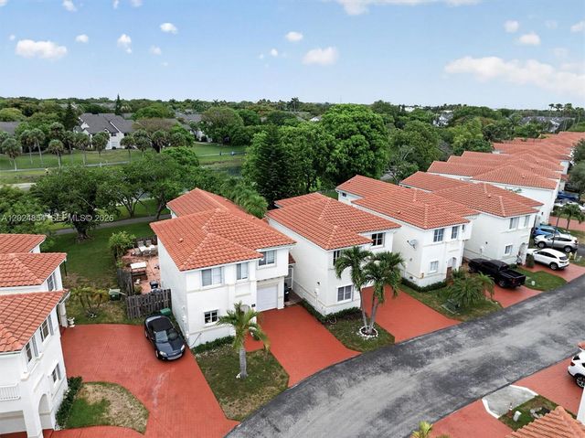 14930 SW 104th St 27, Miami, FL 33196