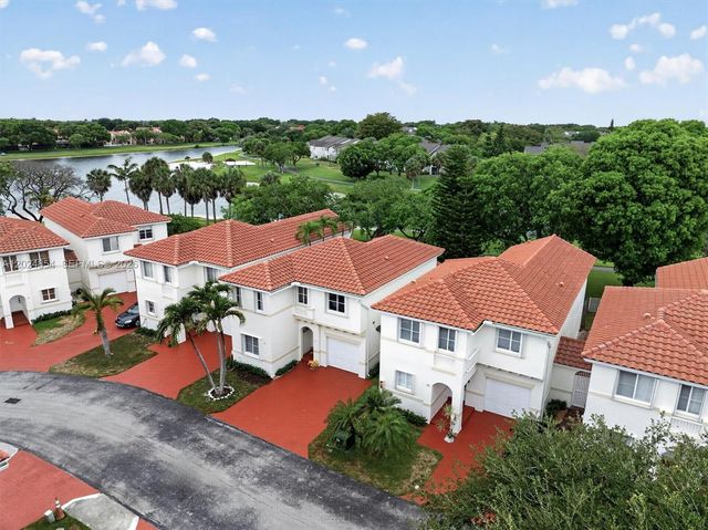 14930 SW 104th St 27, Miami, FL 33196