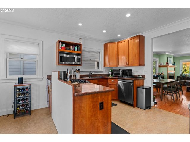 2608 Ne 7TH Ave, Portland, OR 97212