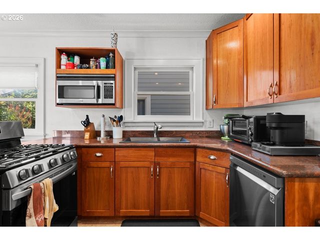 2608 Ne 7TH Ave, Portland, OR 97212