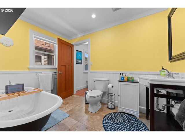 2608 Ne 7TH Ave, Portland, OR 97212