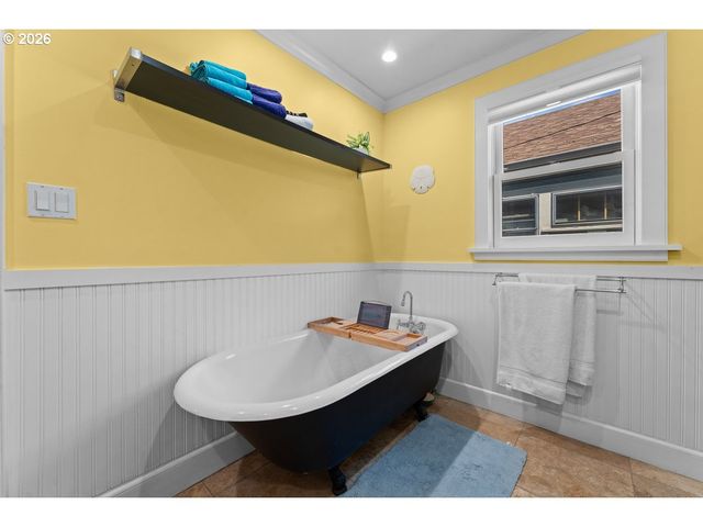 2608 Ne 7TH Ave, Portland, OR 97212