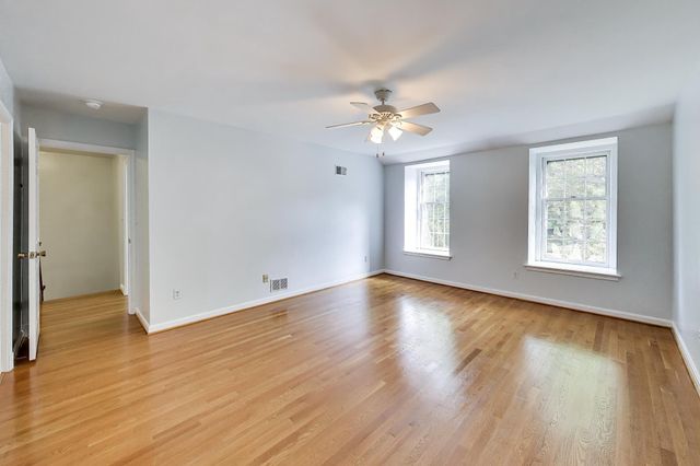 4736 MASSACHUSETTS AVE NW, Washington, DC 20016