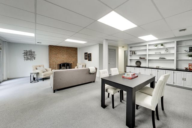 4736 MASSACHUSETTS AVE NW, Washington, DC 20016