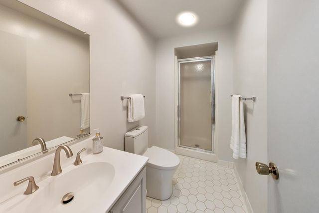 4736 MASSACHUSETTS AVE NW, Washington, DC 20016