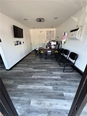 11025 Jefferson AVE, Newport News, VA 23601