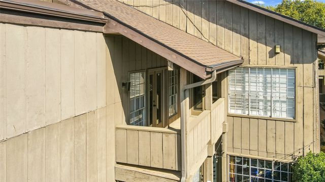 10437 High Hollows Drive 219, Dallas, TX 75230