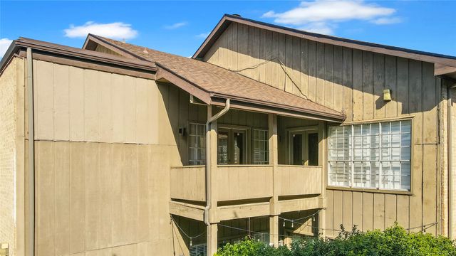 10437 High Hollows Drive 219, Dallas, TX 75230