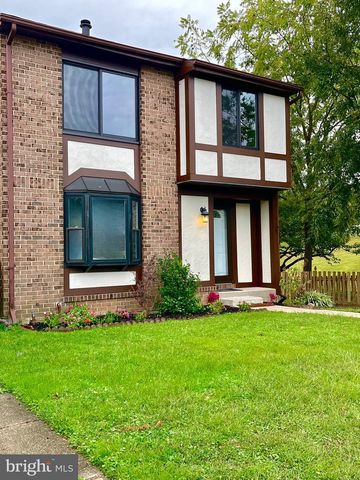 32 BOURBON CT, Baltimore, MD 21234