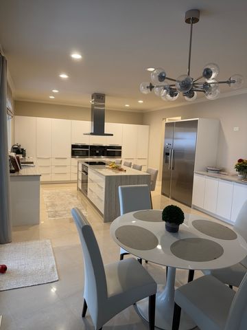 525 Senon Drive, Lemont, IL 60439