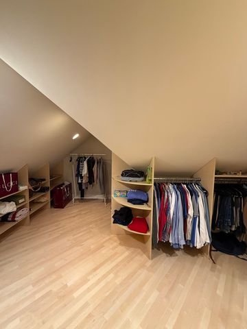 525 Senon Drive, Lemont, IL 60439