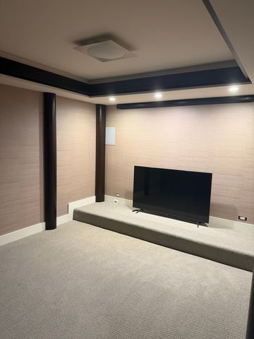 525 Senon Drive, Lemont, IL 60439