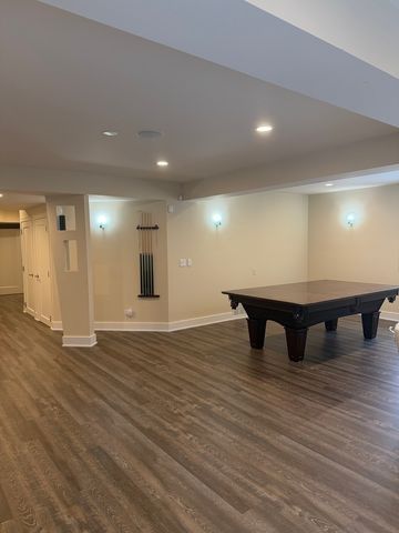 525 Senon Drive, Lemont, IL 60439