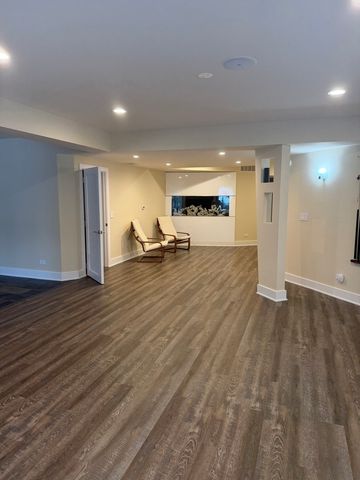 525 Senon Drive, Lemont, IL 60439