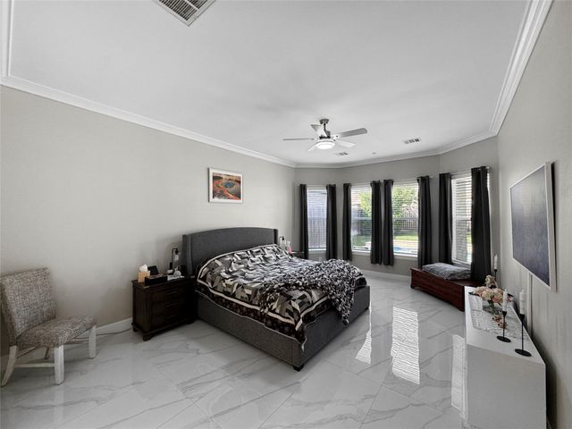 245 Bentwood Drive, Montgomery, TX 77356