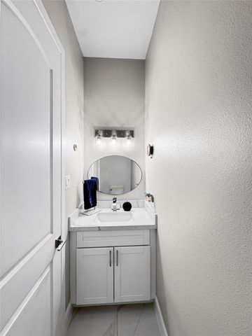 245 Bentwood Drive, Montgomery, TX 77356