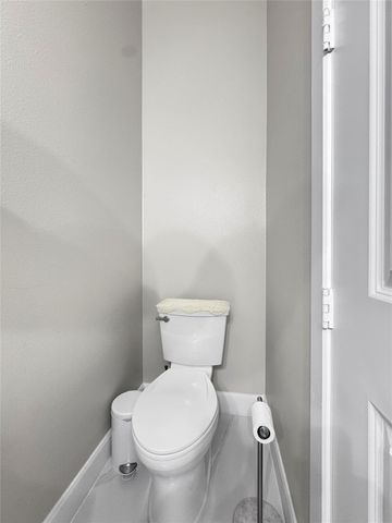 245 Bentwood Drive, Montgomery, TX 77356