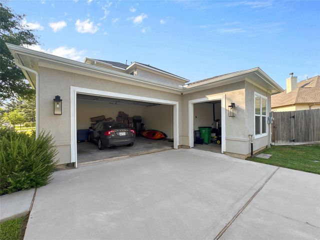 245 Bentwood Drive, Montgomery, TX 77356