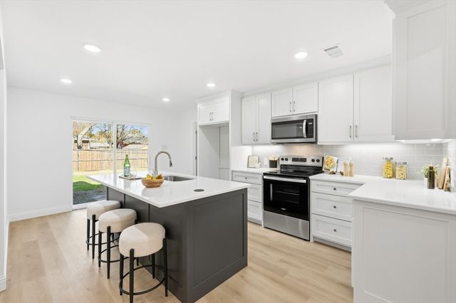 1017 Sierra Drive, Denton, TX 76209