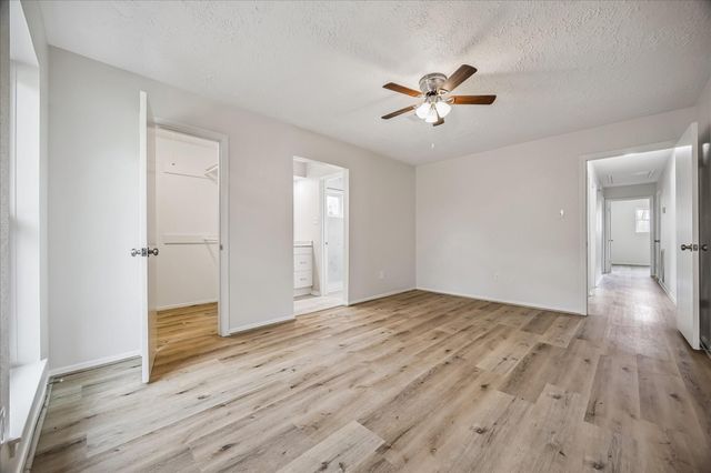 12239 Meadowhollow Drive, Meadows Place, TX 77477