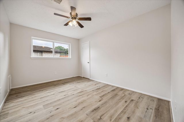 12239 Meadowhollow Drive, Meadows Place, TX 77477