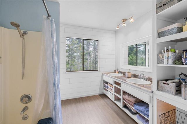 2587 Woodland Park Road, Grants Pass, OR 97527