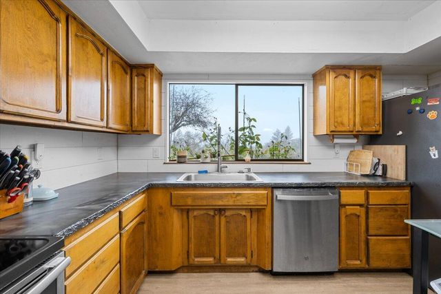 2587 Woodland Park Road, Grants Pass, OR 97527