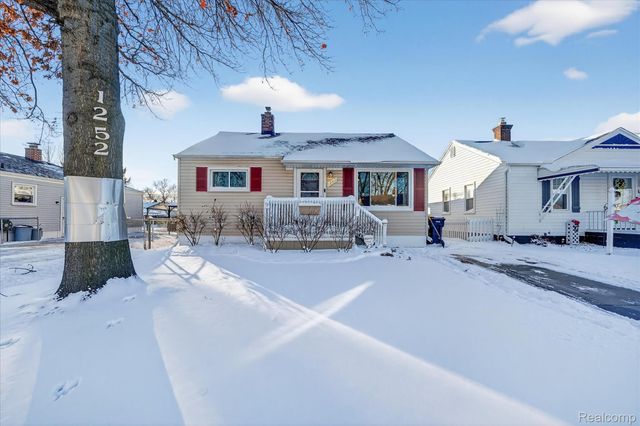 1252 8th Street, Wyandotte, MI 48192