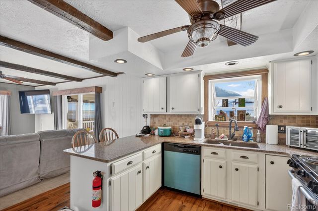 1252 8th Street, Wyandotte, MI 48192