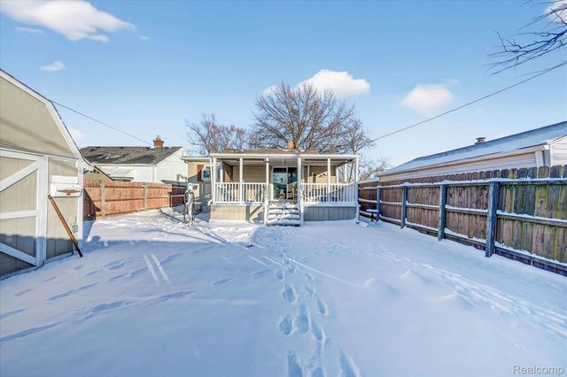 1252 8th Street, Wyandotte, MI 48192