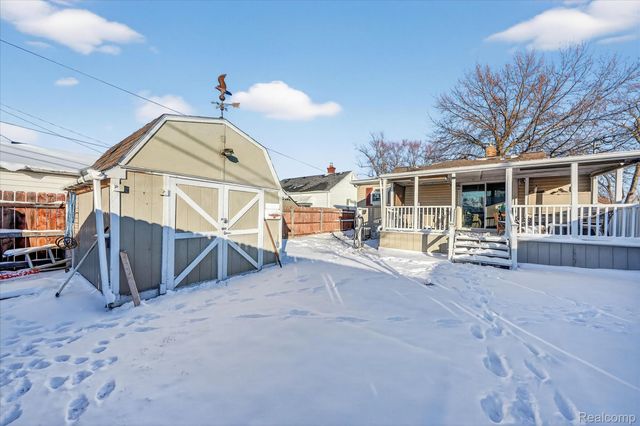 1252 8th Street, Wyandotte, MI 48192