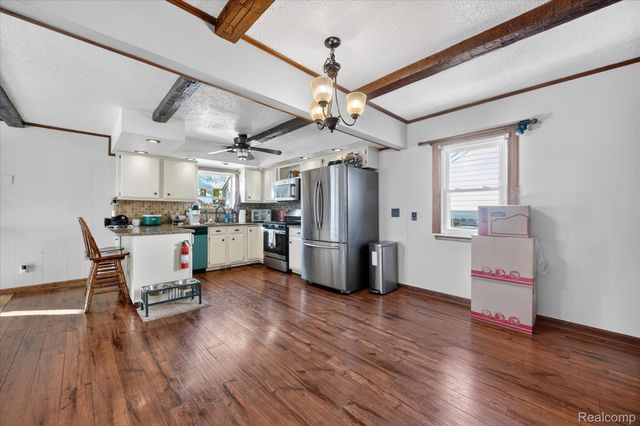 1252 8th Street, Wyandotte, MI 48192