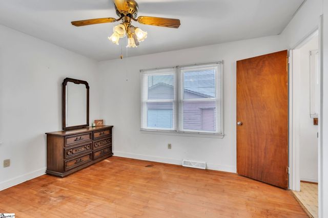 34 Fowler Drive, Woodruff, SC 29388